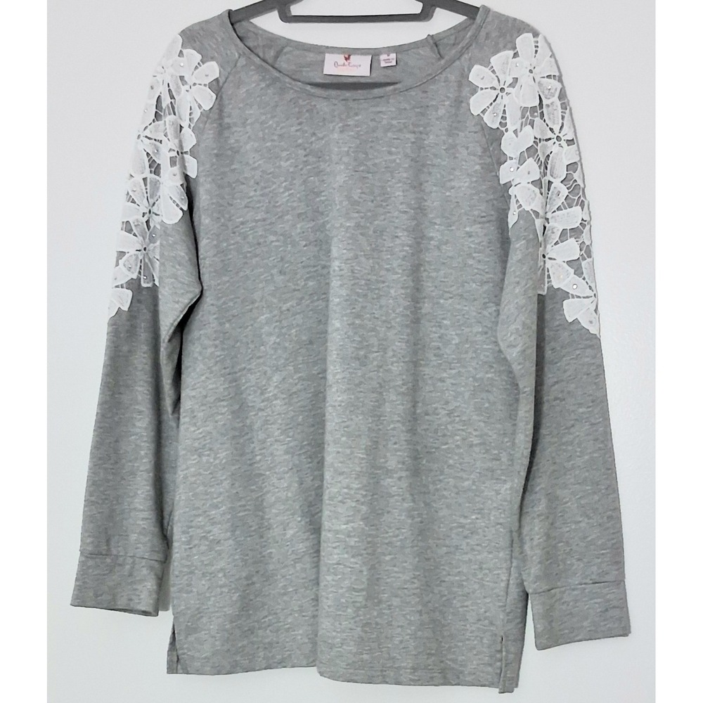 Quacker Factory Top Women's Size M Gray Flower Lace Raglan French Terry Preowned